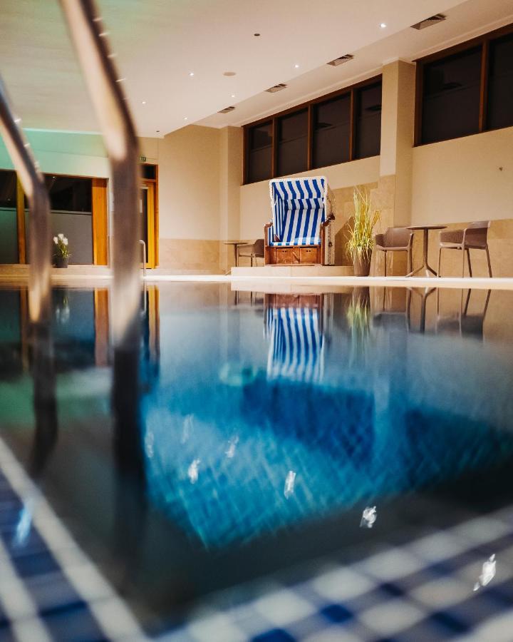 Resort Hotel IV Jahreszeiten Zingst Extérieur photo