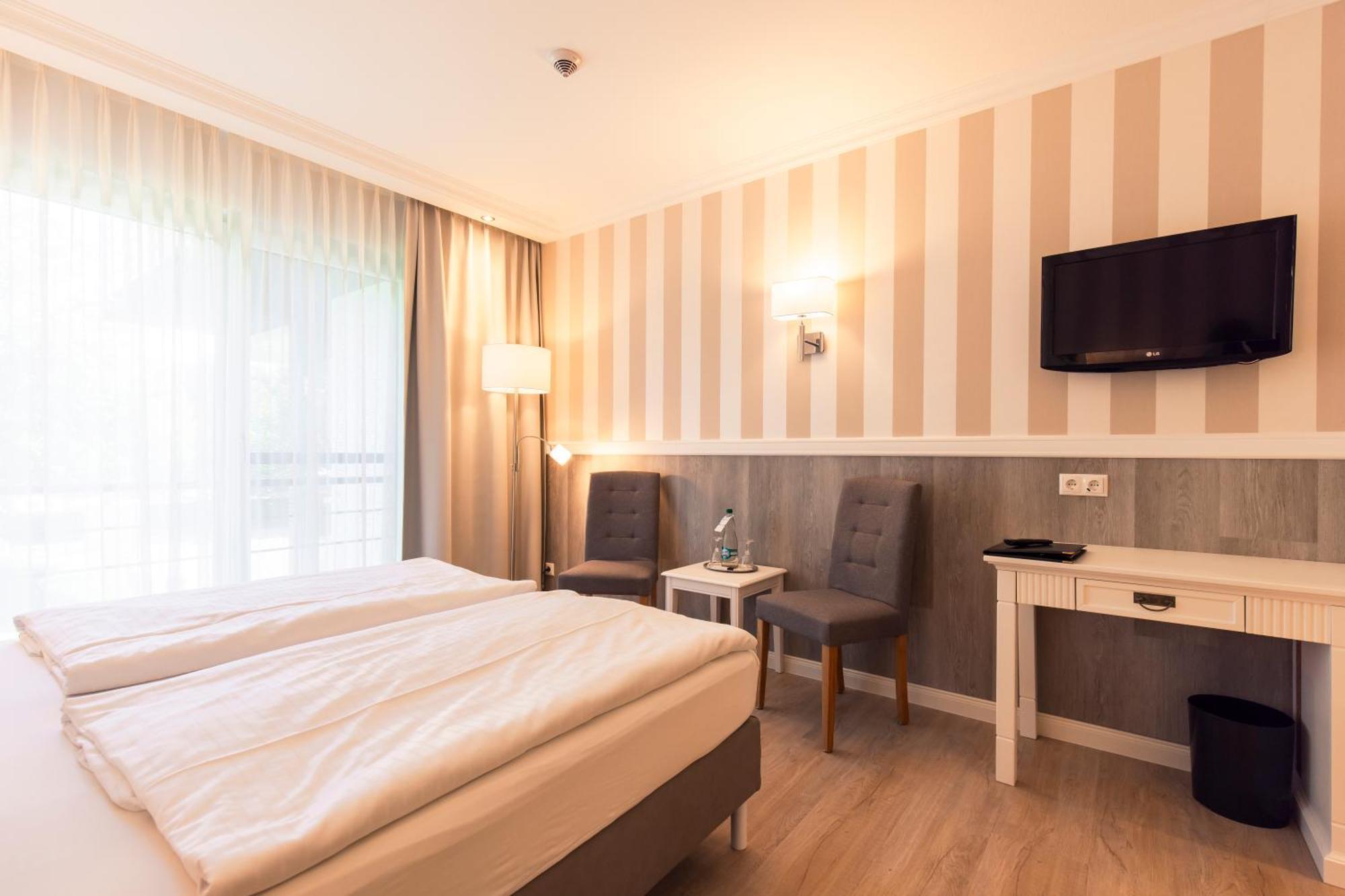 Resort Hotel IV Jahreszeiten Zingst Extérieur photo