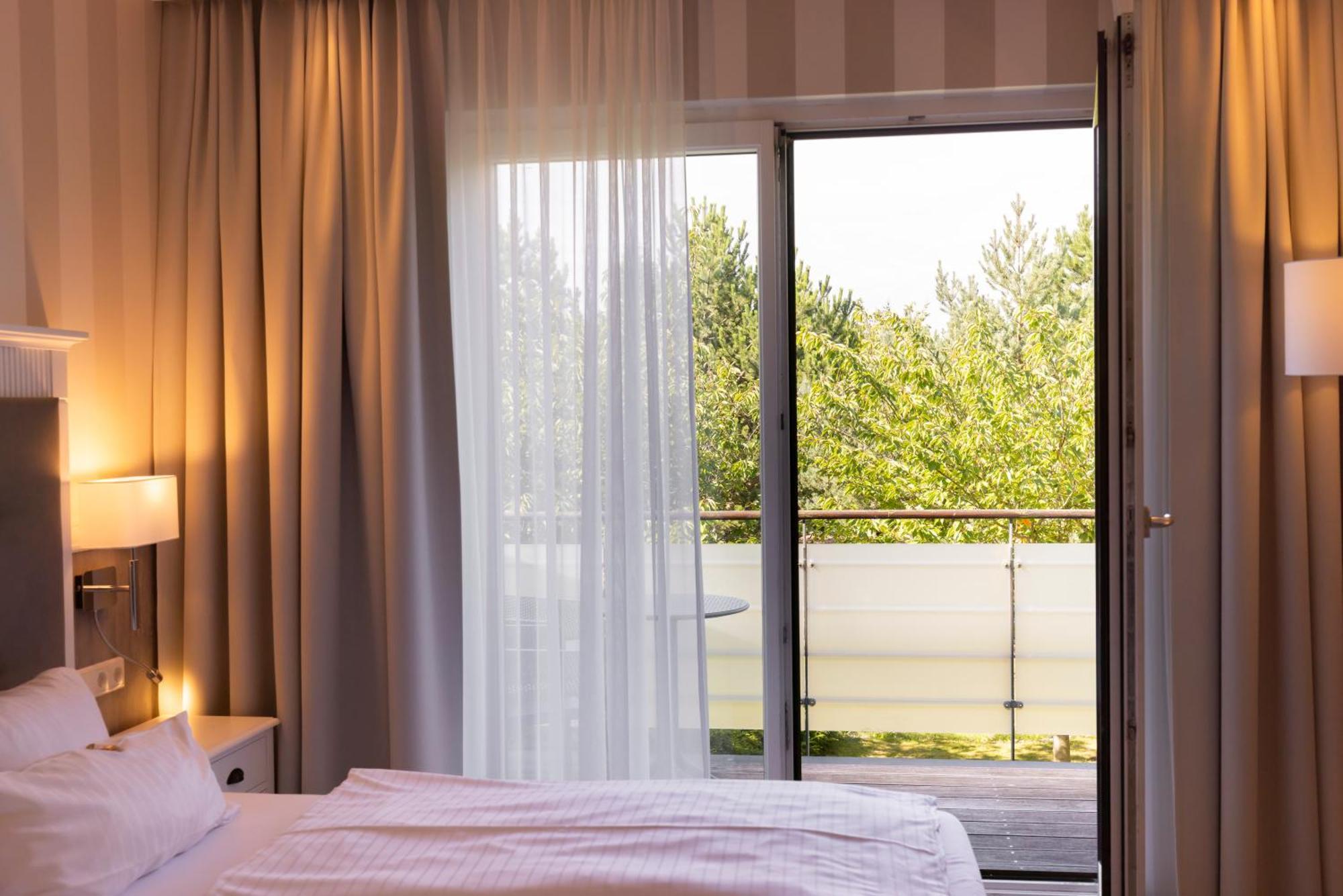 Resort Hotel IV Jahreszeiten Zingst Extérieur photo