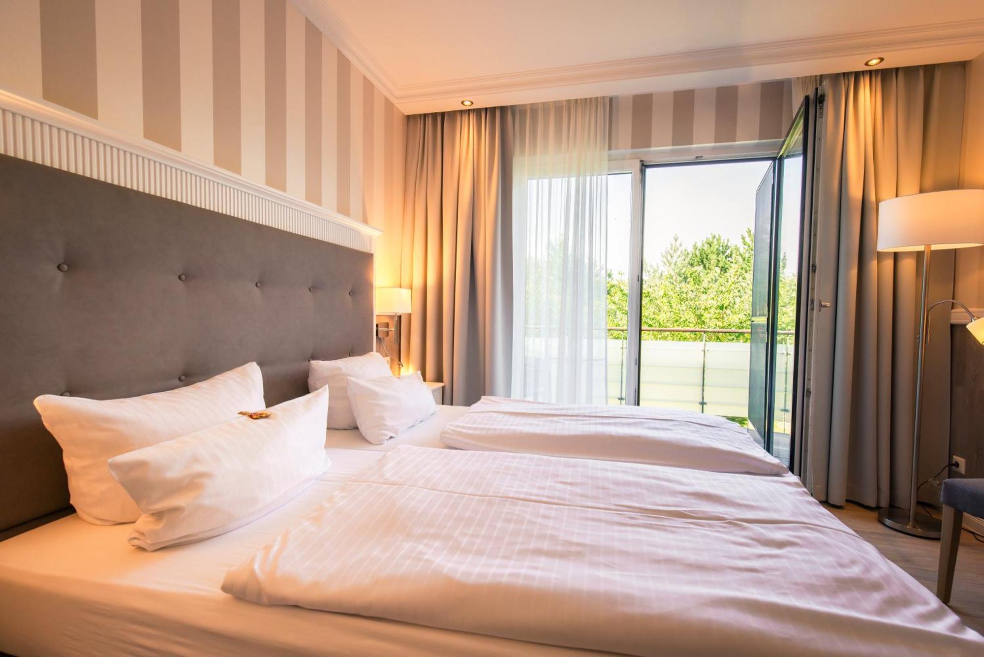 Resort Hotel IV Jahreszeiten Zingst Extérieur photo