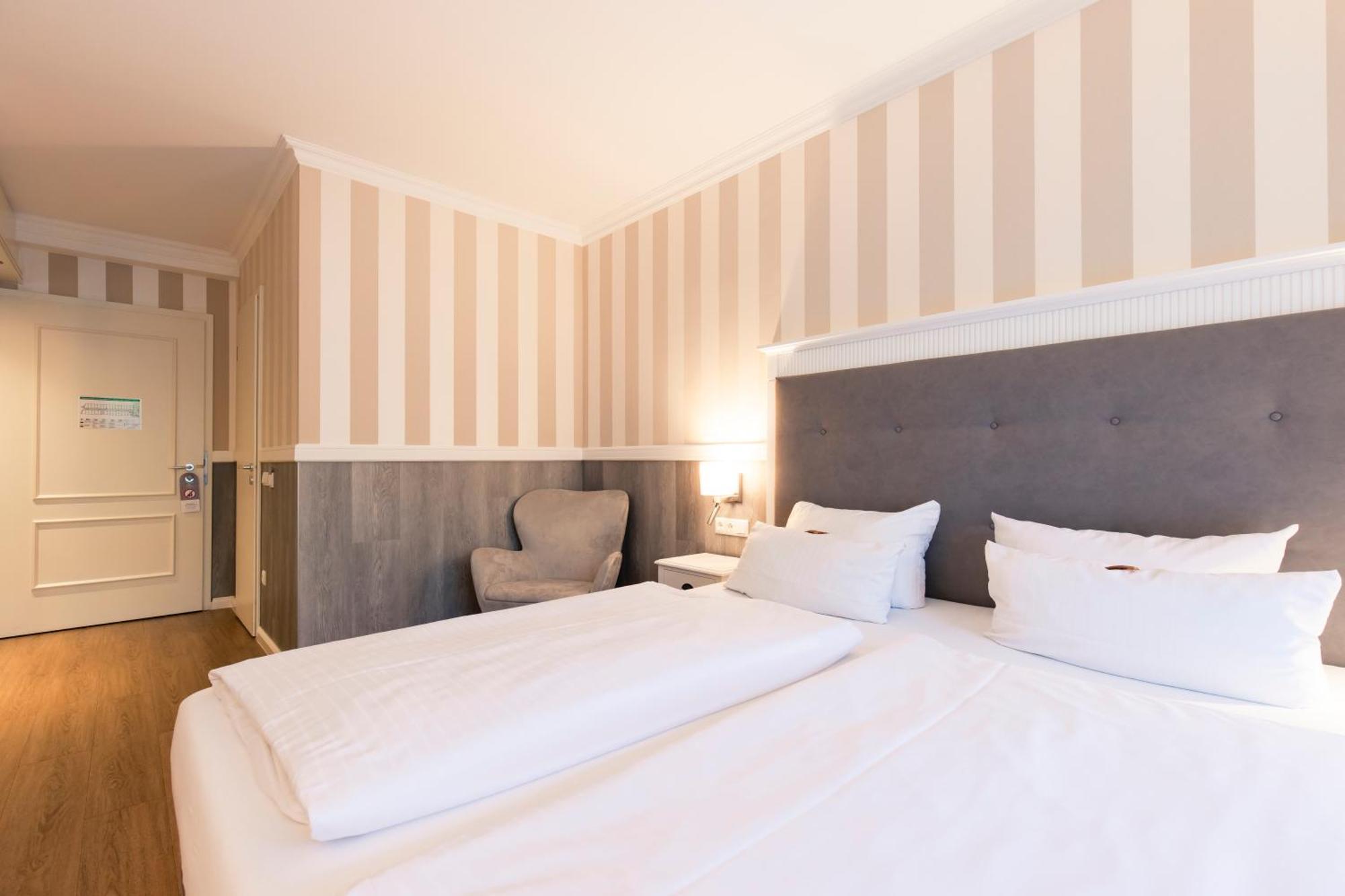 Resort Hotel IV Jahreszeiten Zingst Extérieur photo